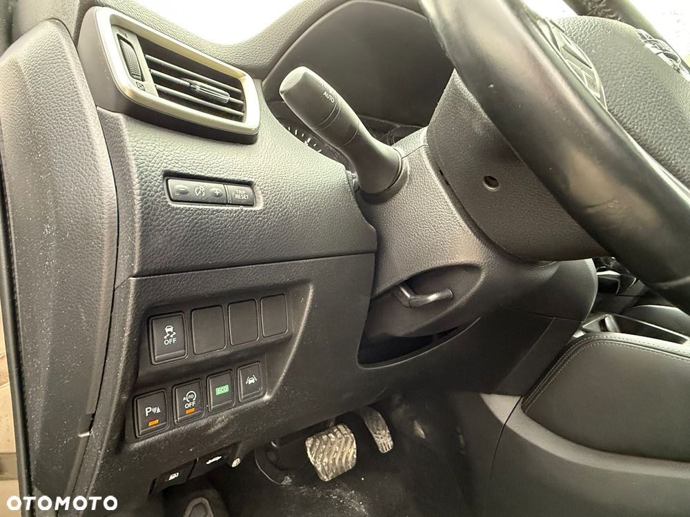Nissan Qashqai 1.6 dCi Xtronic TEKNA - 21