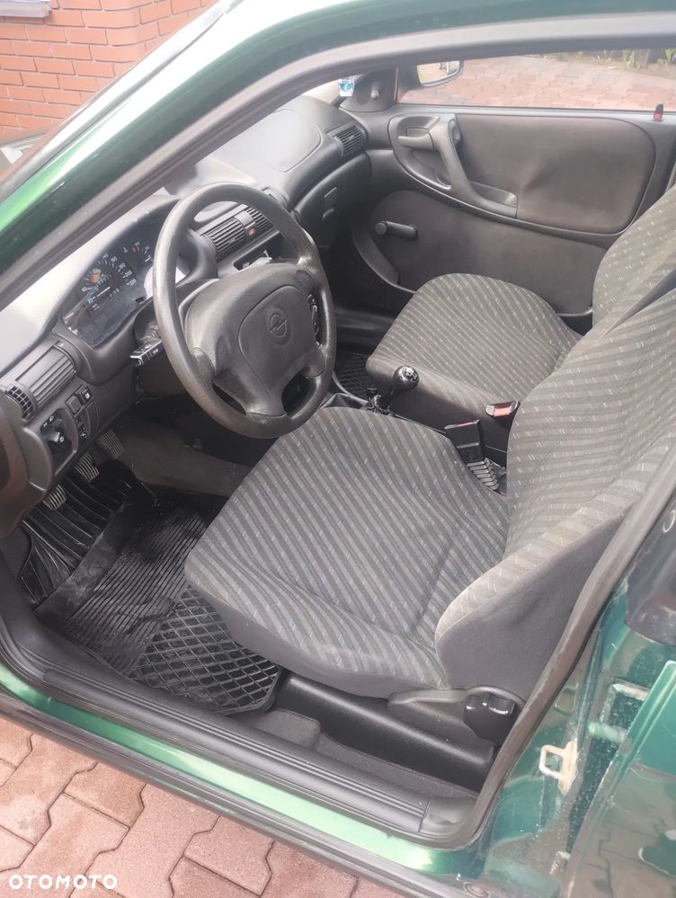 Opel Astra - 4