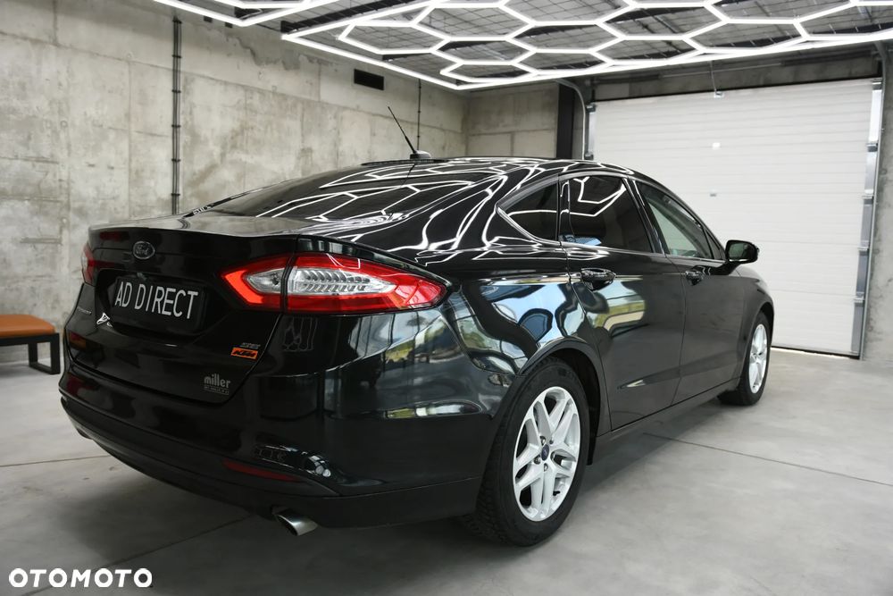 Ford Fusion - 10