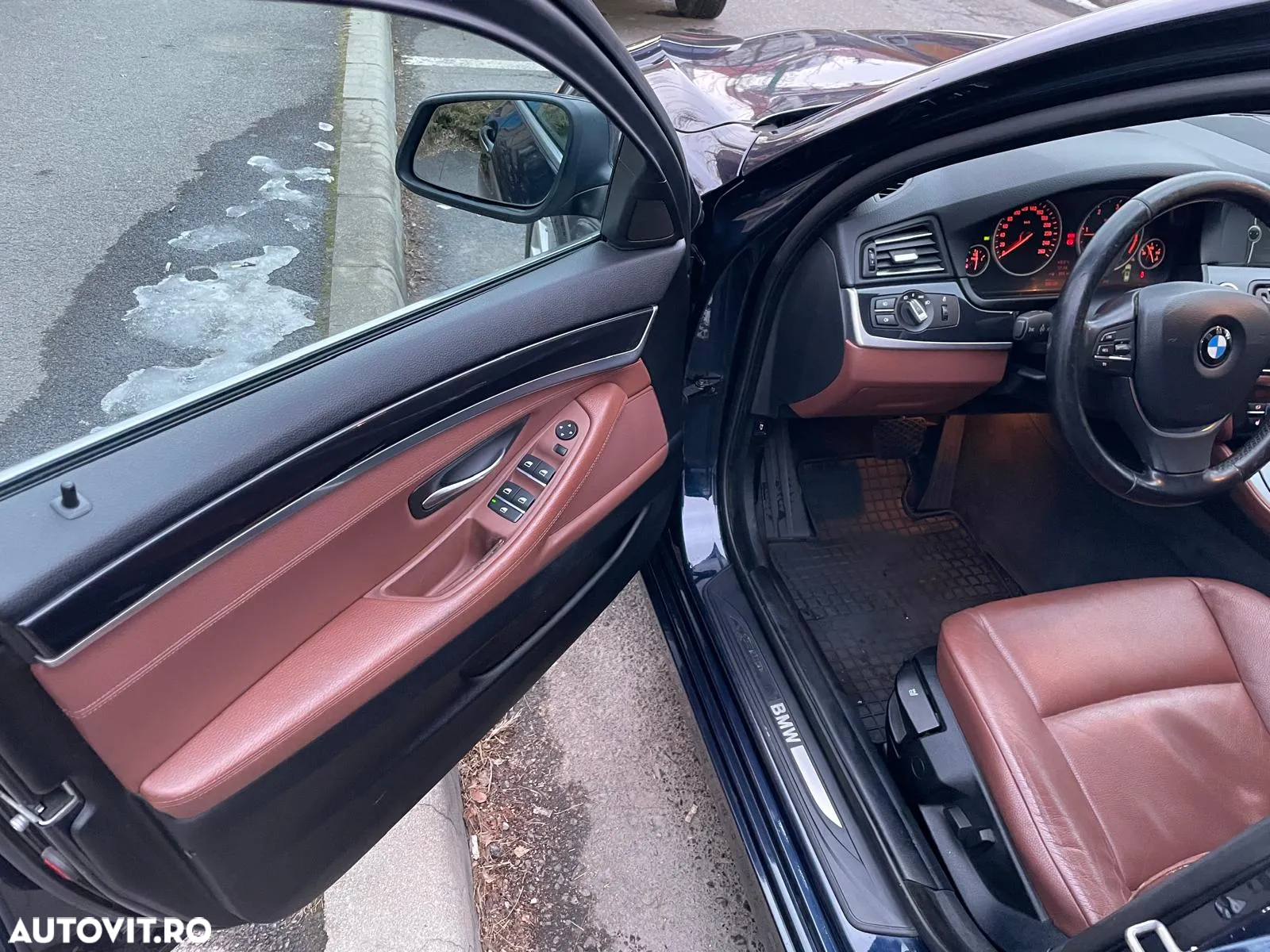 BMW Seria 5 520d Touring Aut. Edition Fleet - 14