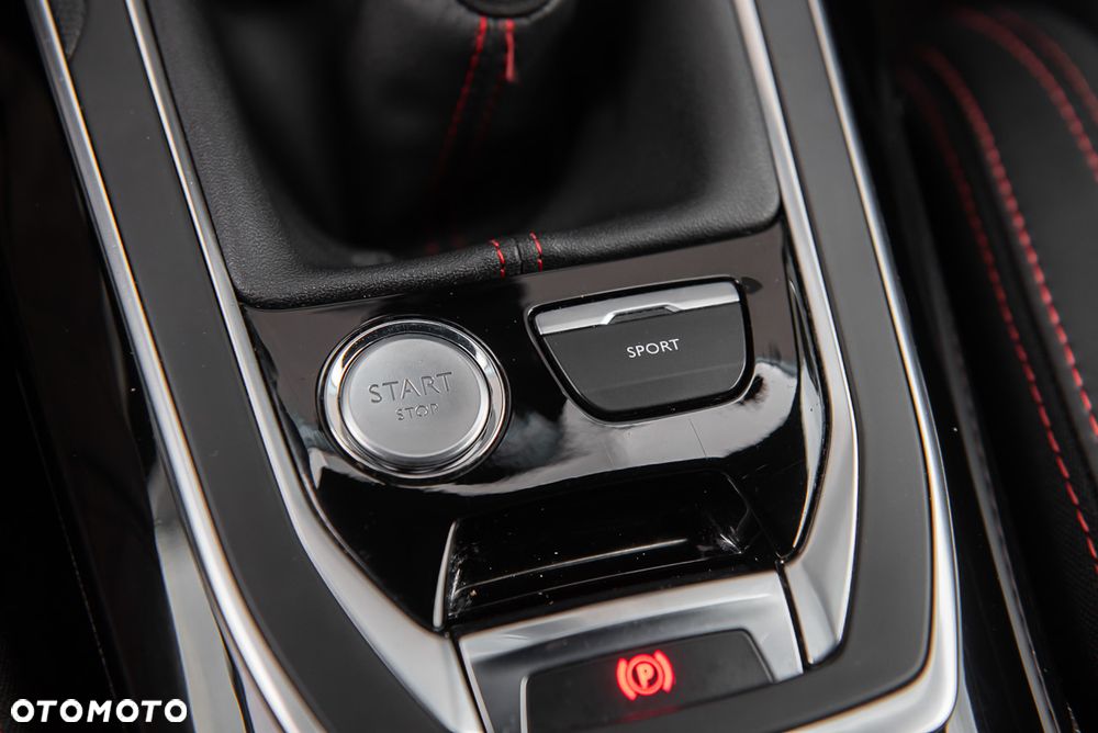 Peugeot 308 1.6 e-THP GT S&S - 27