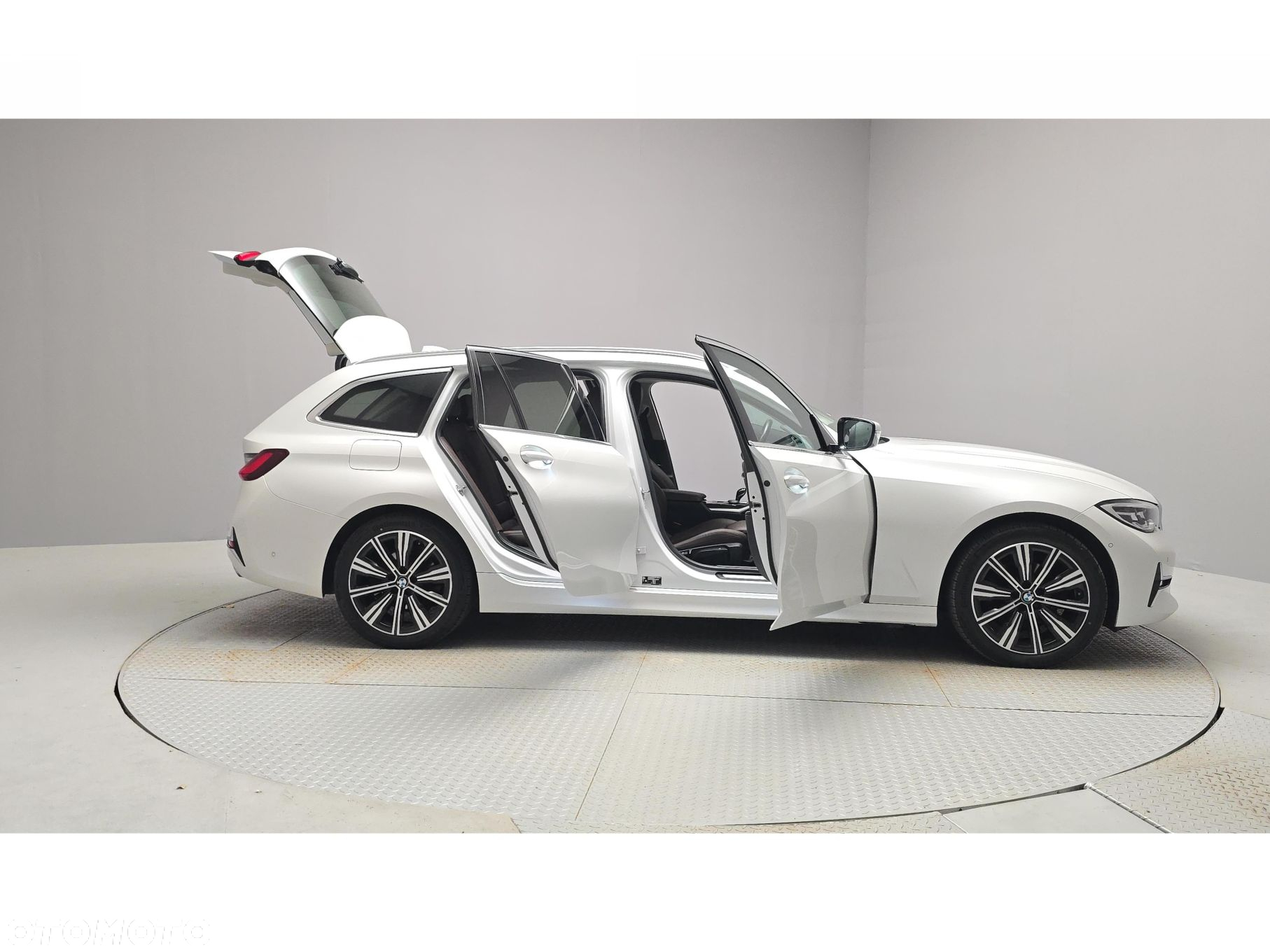 BMW Seria 3 320d xDrive Luxury Line - 11