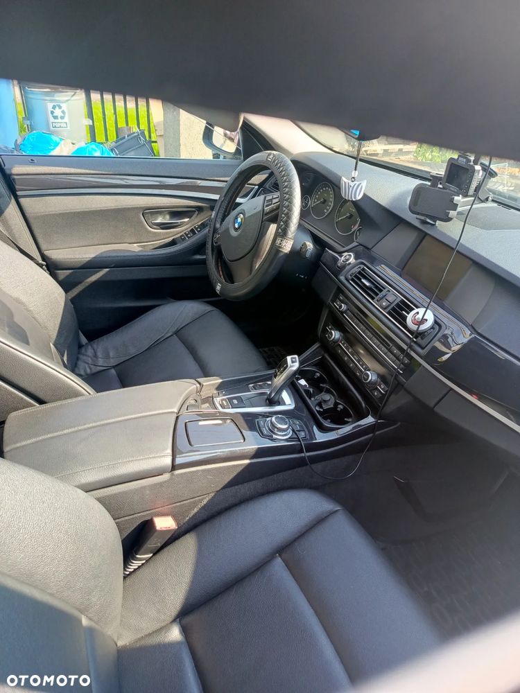BMW Seria 5 520d Touring - 4