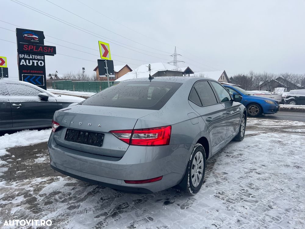 Skoda Superb 2.0 TDI 4x4 DSG Premium Edition - 3