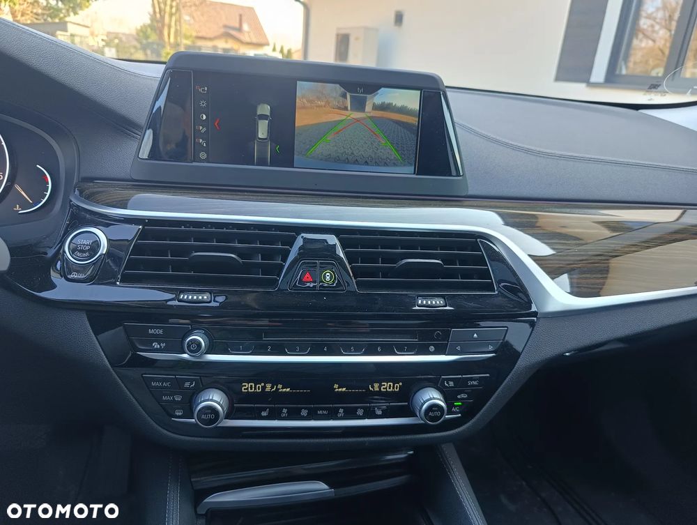 BMW Seria 5 525d Luxury Line sport - 20