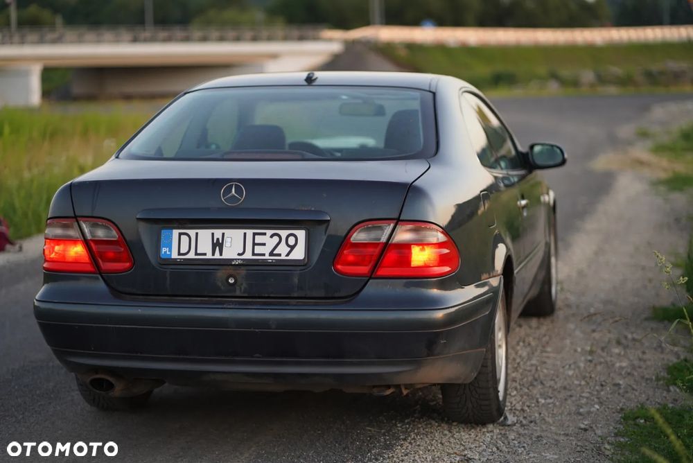 Mercedes-Benz CLK - 5