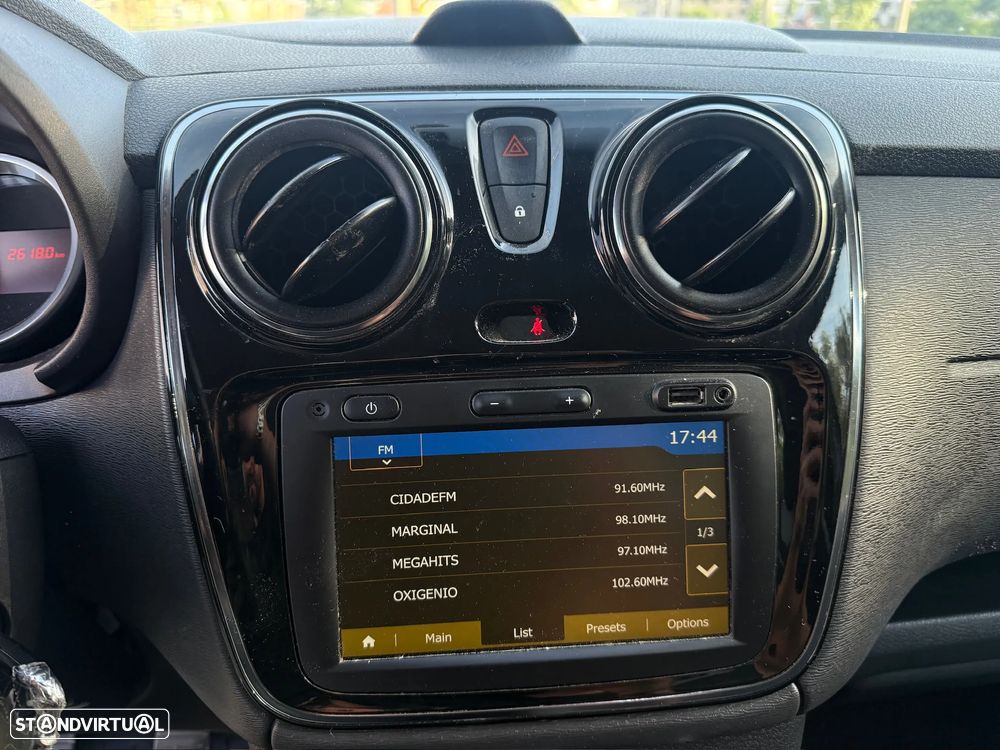 Dacia Lodgy 1.5 Blue dCi Stepway 7L - 11