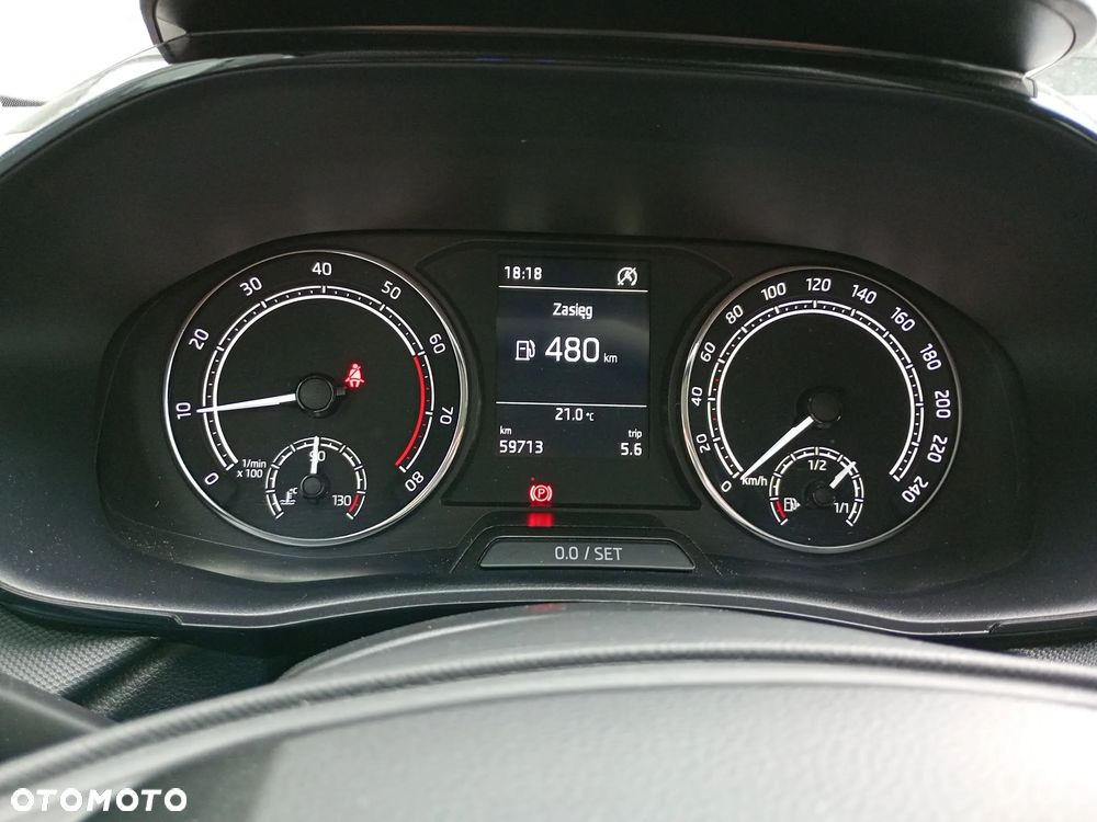 Skoda Fabia 1.0 Ambition - 11