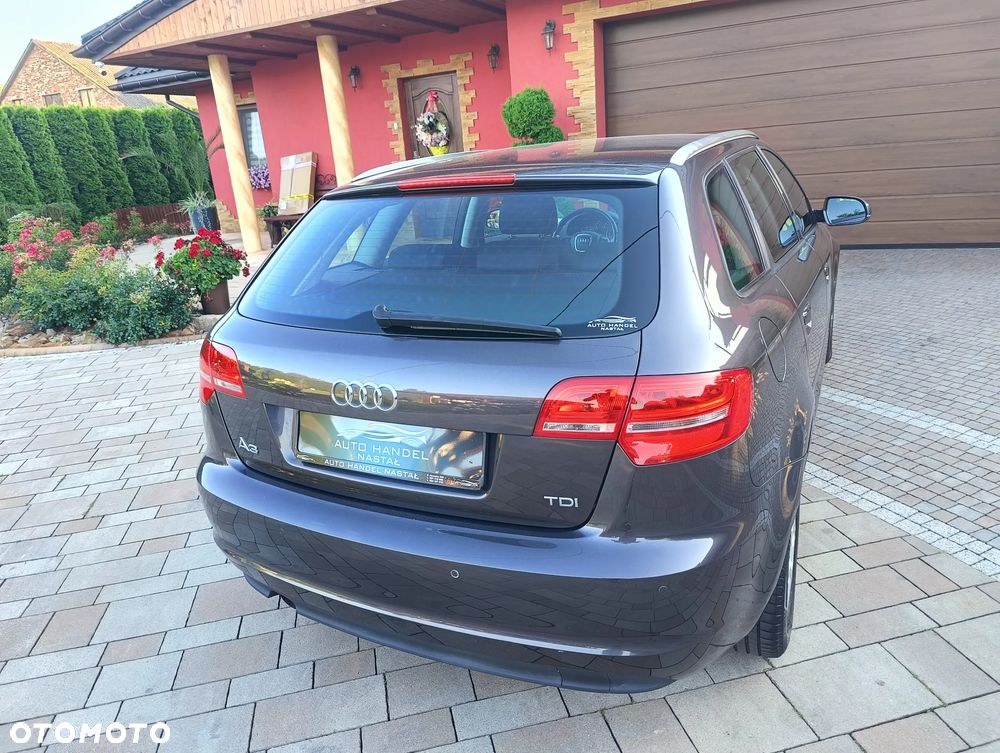 Audi A3 Sportback 2.0 TDI Ambition - 11