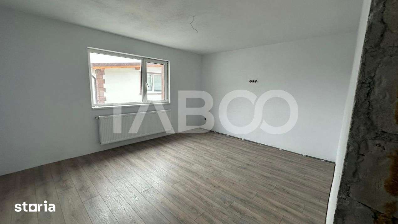 Apartament la CHEIE etaj 1 intermediar 3 camere 84 mpu Turnisor Sibiu — fotografia 2