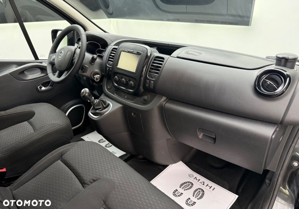 Opel Vivaro L1H1 2,7t Elegance Business - 17