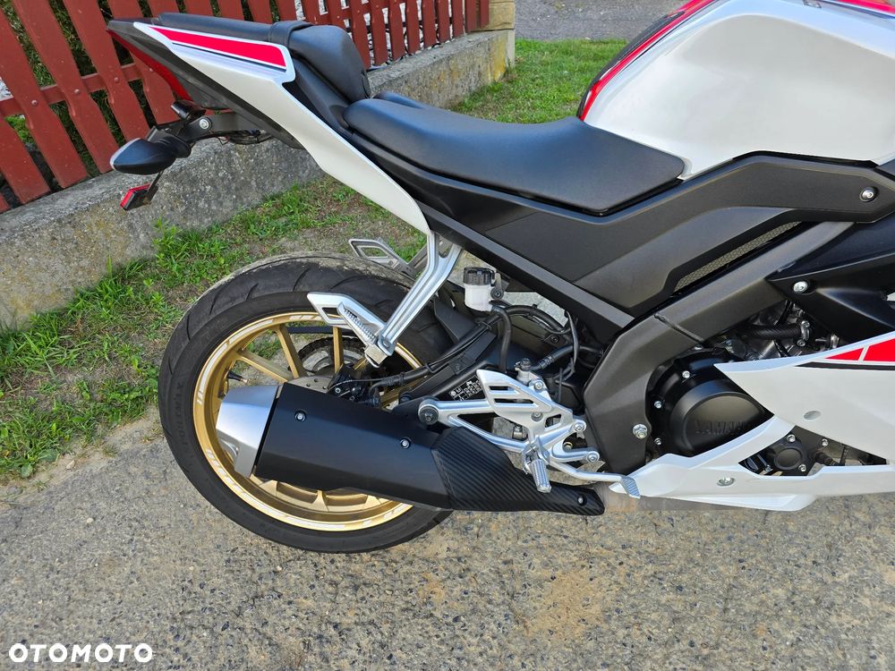 Yamaha YZF - 12