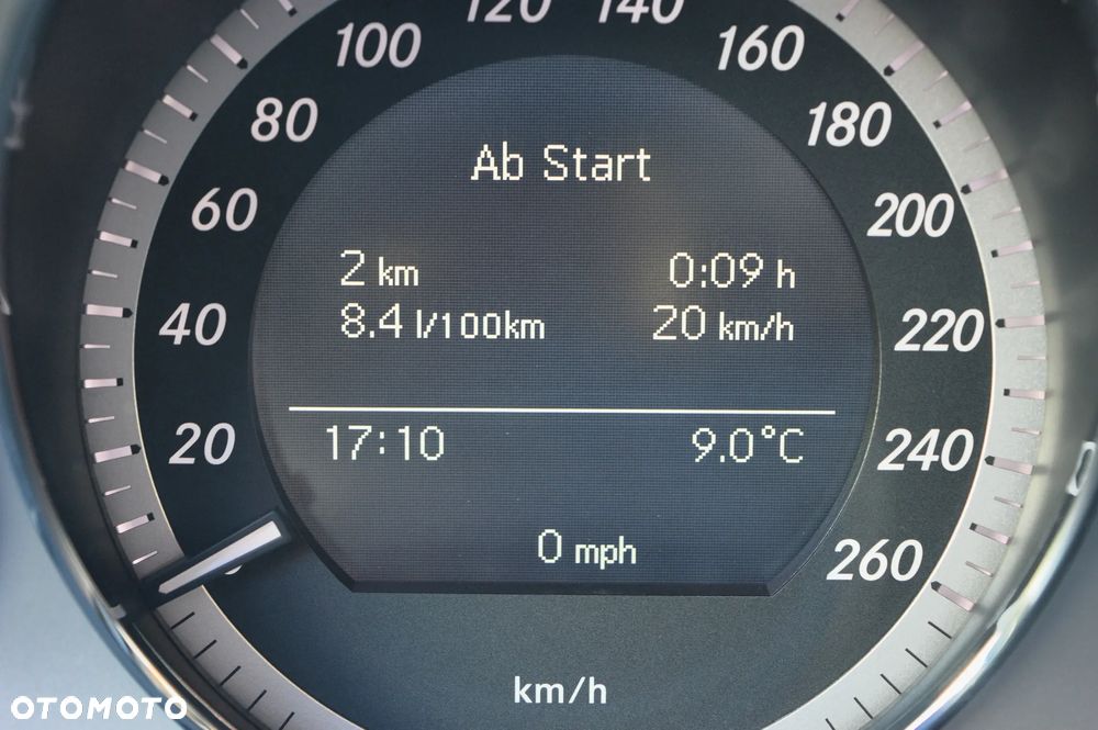 Mercedes-Benz Klasa C 180 Kompressor BlueEFFICIENCY Elegance - 29