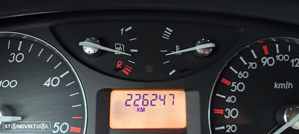 Renault Laguna Break 1.9 dCi Privilège - 16