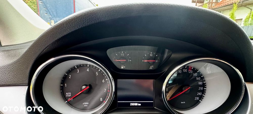 Opel Astra 1.2 T Ultimate S&S - 10