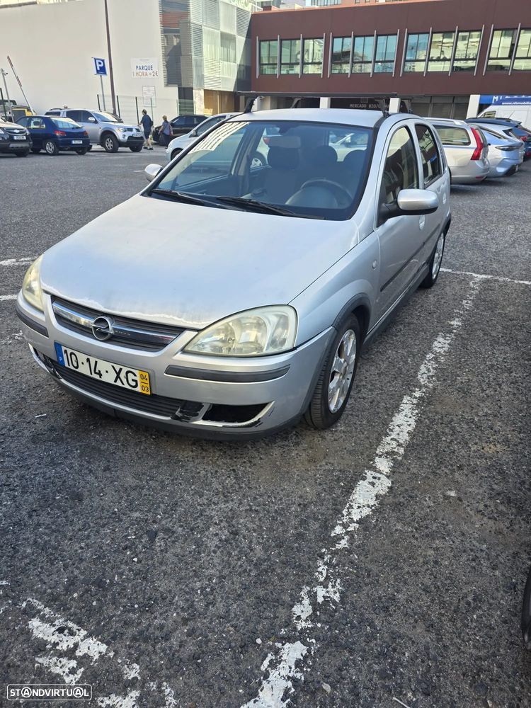 Opel Corsa 1.2 16V City - 1