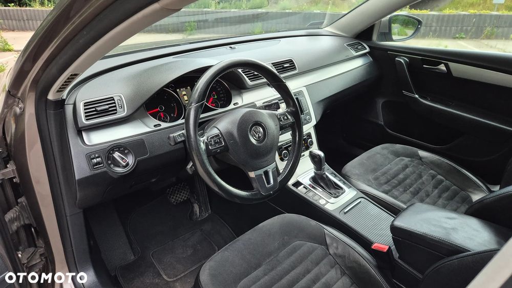 Volkswagen Passat 2.0 TDI Highline DSG - 11