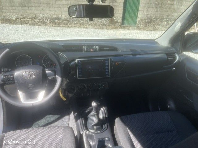 Toyota Hilux - 7