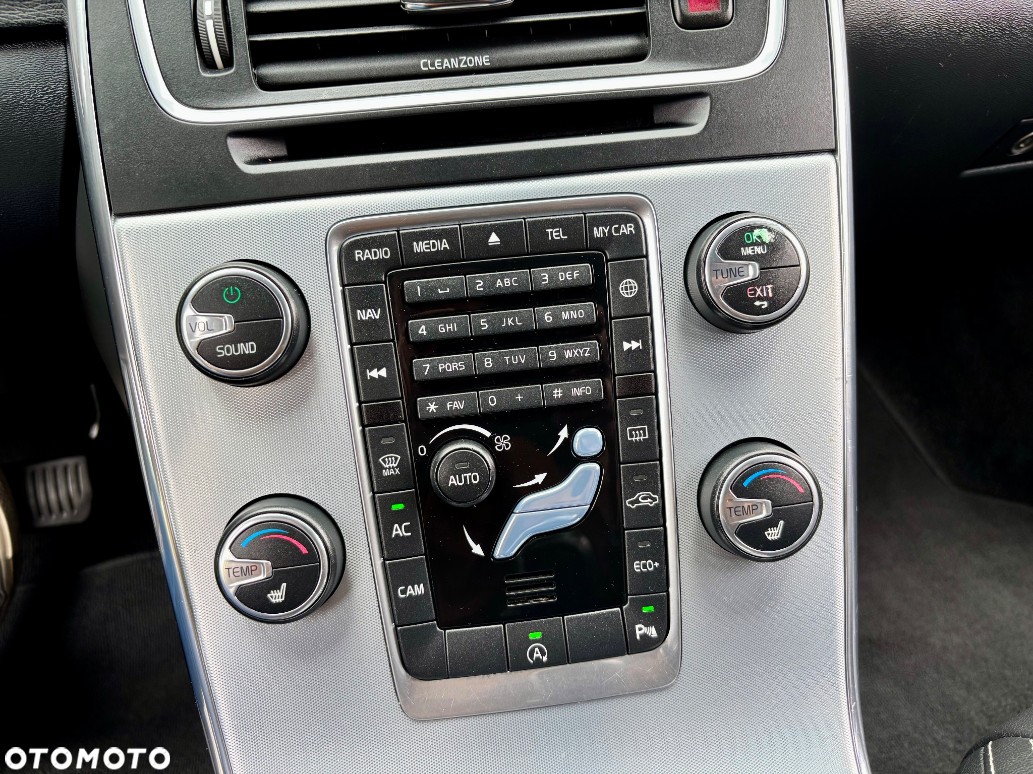 Volvo V60 D4 Drive-E R-Design Kinetic - 21