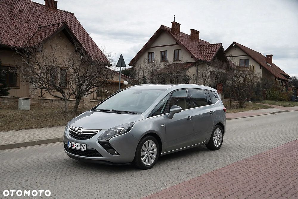 Opel Zafira 1.6 T SIDI Cosmo S&S - 4