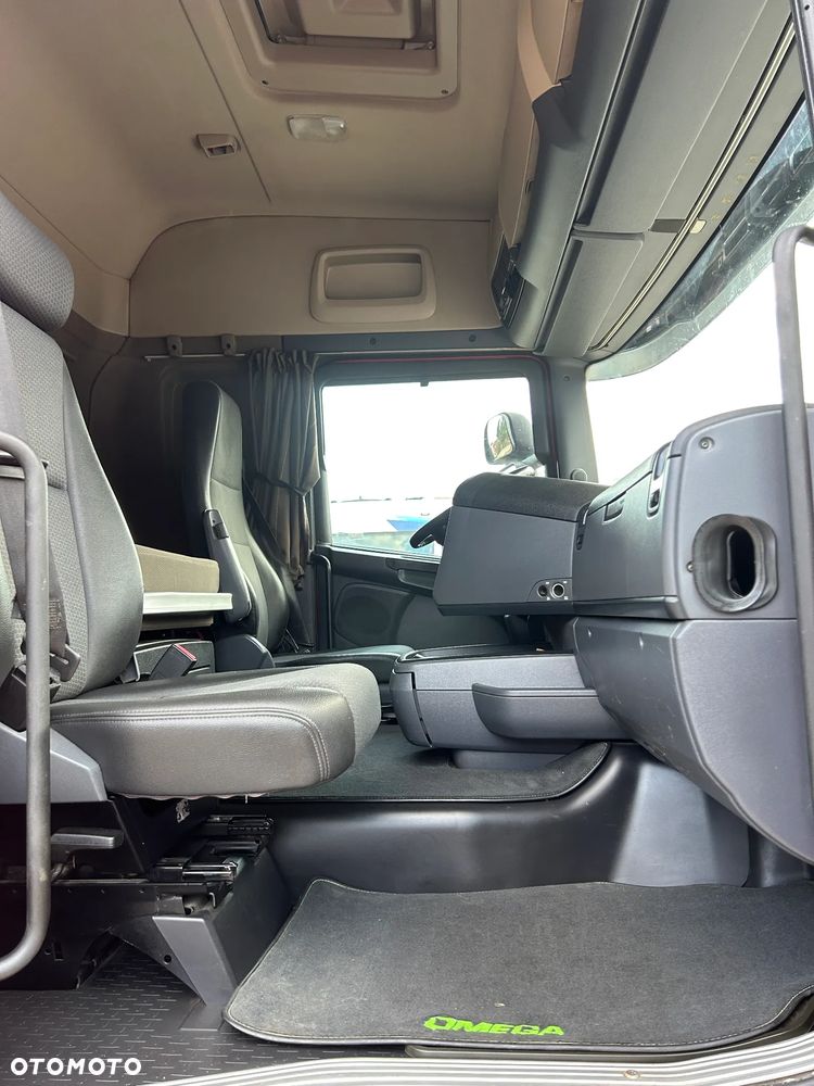 Scania R450 RETARDER / HYDRAULIKA / ALUFELGI / WAGA WSKAŹNIK OBCIĄŻENIA / NOWA SPRĘŻARKA / TURBINA PO WYMIANIE / BARDZO ŁADNY STAN 2015 ROK !! - 37