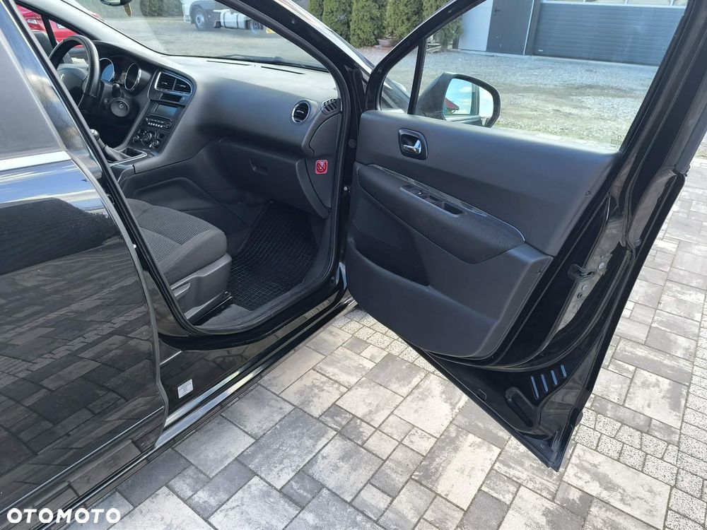 Peugeot 5008 1.6 Trendy - 19