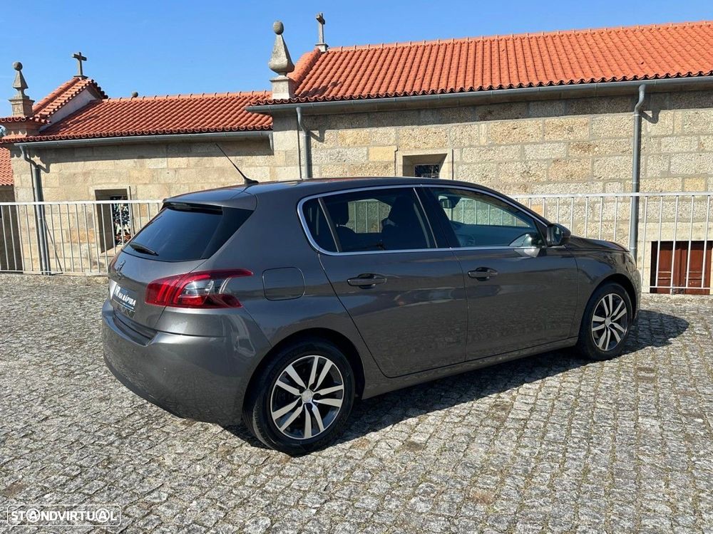 Peugeot 308 1.2 PureTech Allure EAT8 - 28
