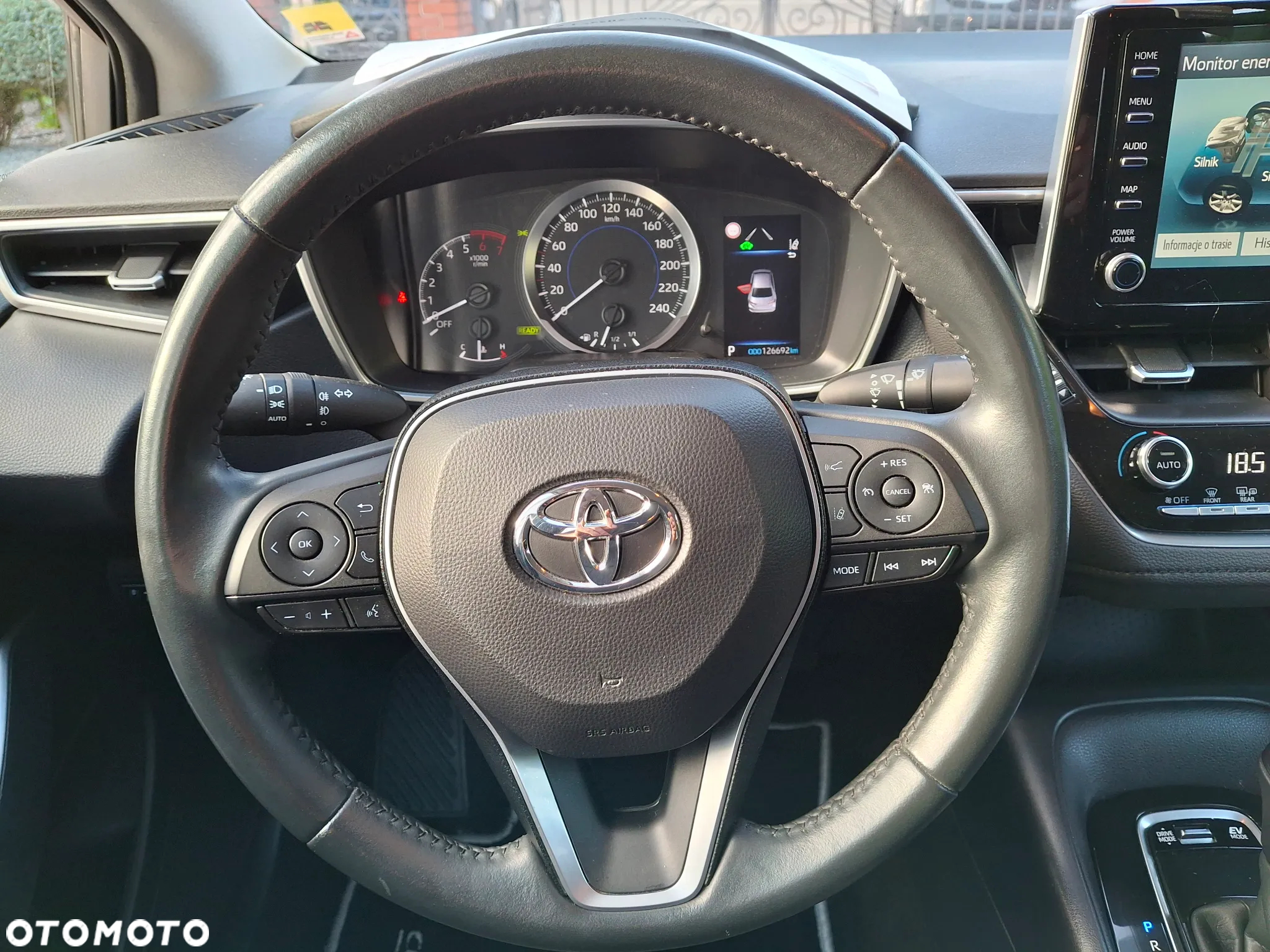 Toyota Corolla 1.8 Hybrid Comfort - 17