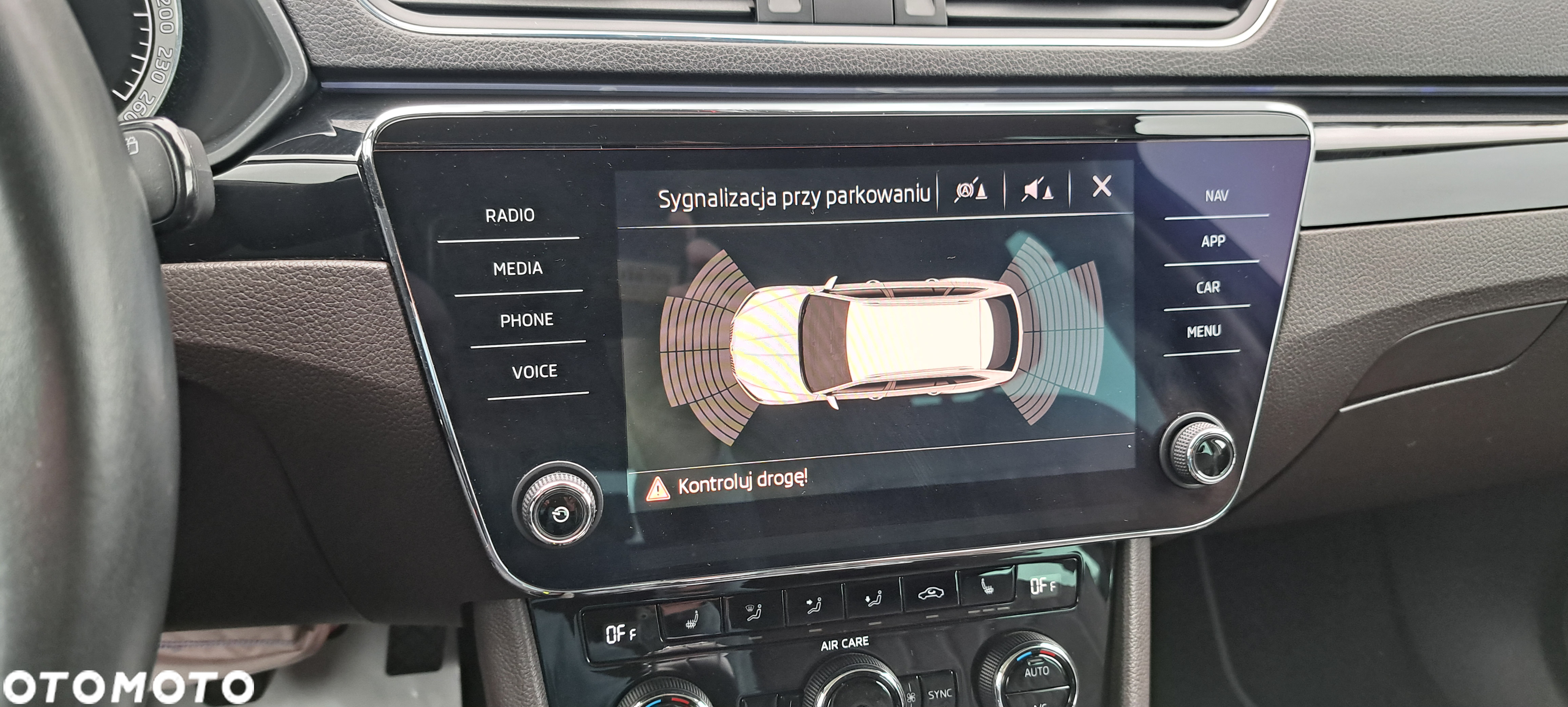 Skoda Superb Combi 2.0 TDI L&K - 34