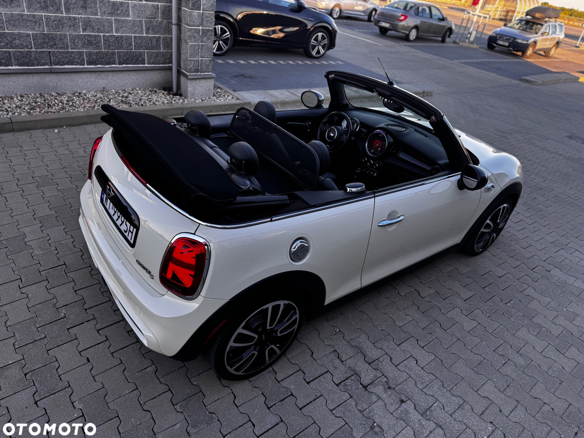 MINI Cooper S Cabrio - 8
