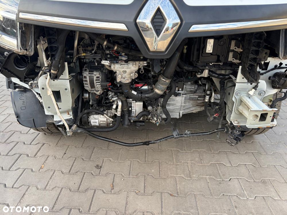 Renault Trafic - 16