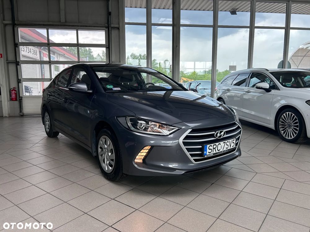 Hyundai Elantra 1.6 Classic Plus - 6