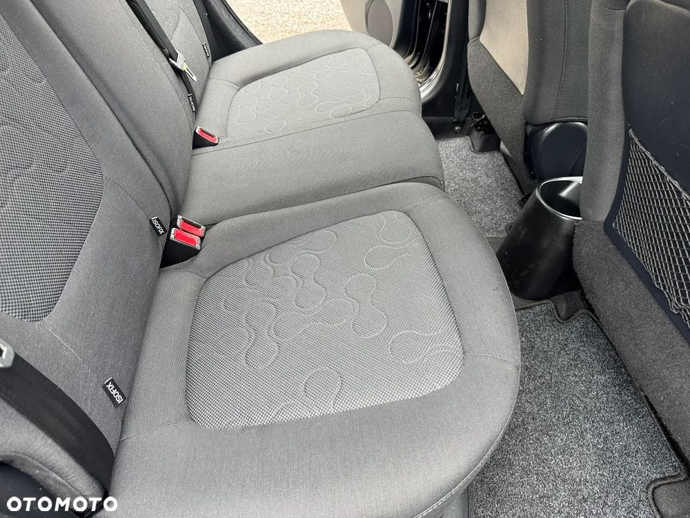 Hyundai i20 - 23