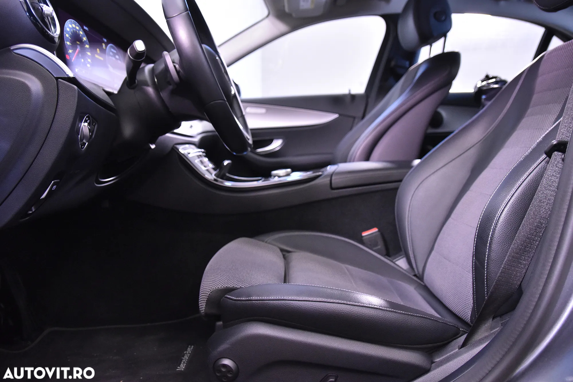 Mercedes-Benz E 200 Aut. - 23