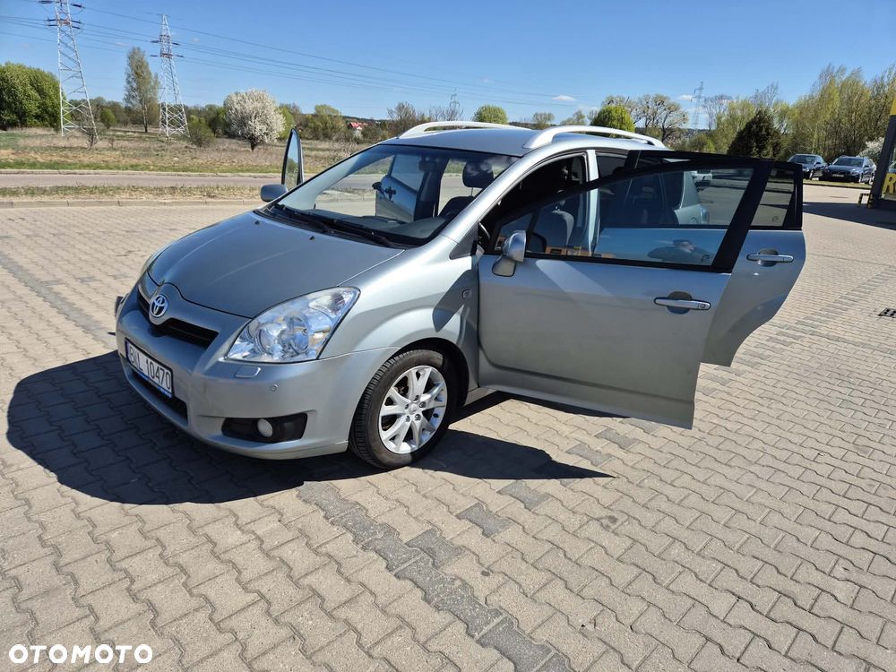 Toyota Corolla Verso 2.2 D-4D - 3