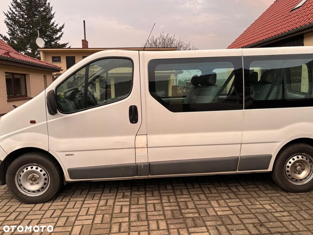 Opel Vivaro L2H1 2.9t - 4