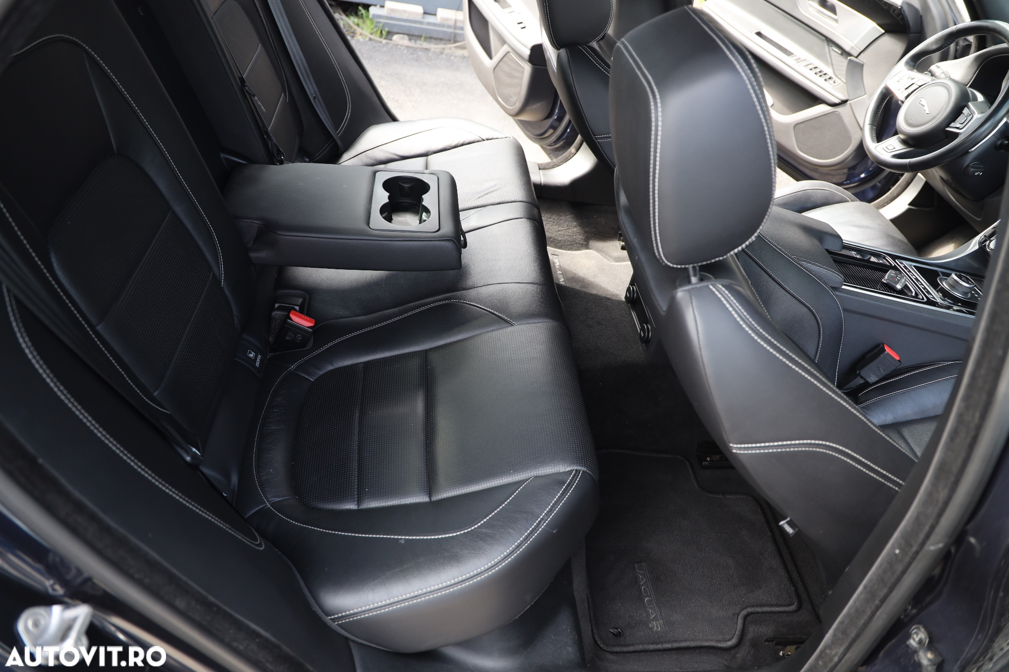 Jaguar XF 25d Aut. R-Sport - 17