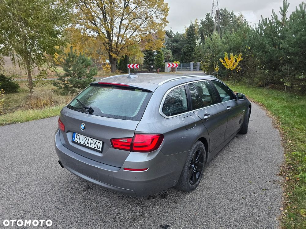 BMW Seria 5 525d xDrive Sport-Aut - 7