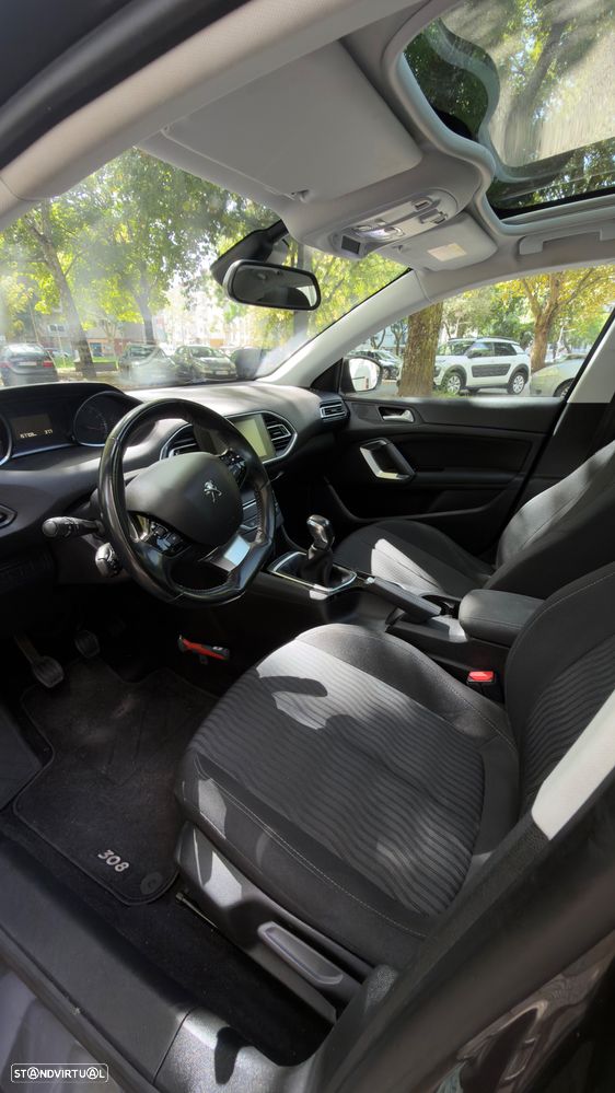 Peugeot 308 1.2 PureTech Business Line - 5