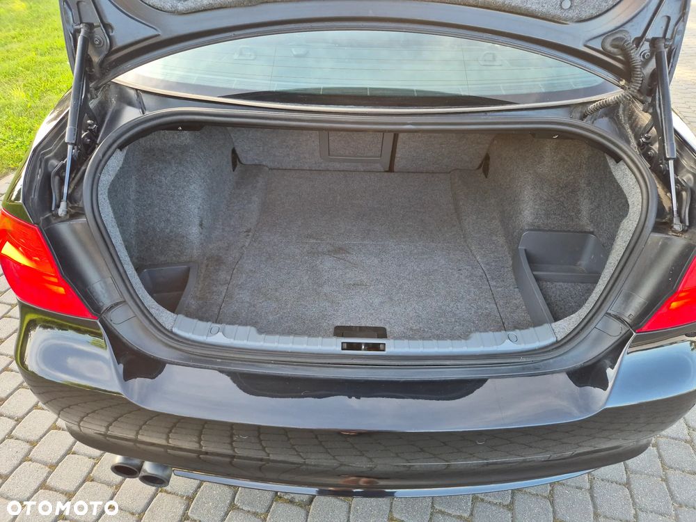 BMW Seria 3 325i Edition Sport - 35