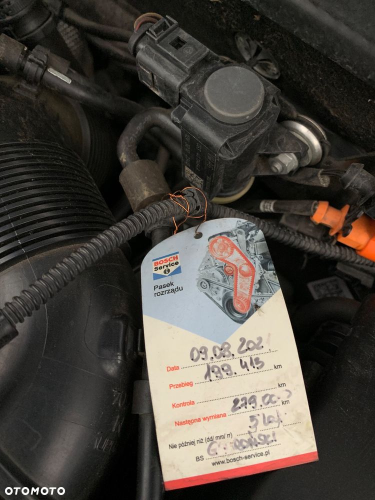 Volkswagen Golf 1.6 TDI DPF BlueMotion Technology MATCH - 23