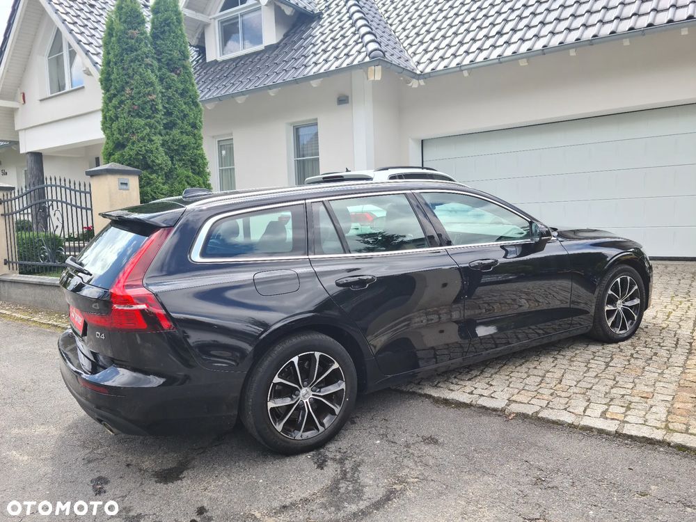 Volvo V60 D4 Drive-E Momentum - 22