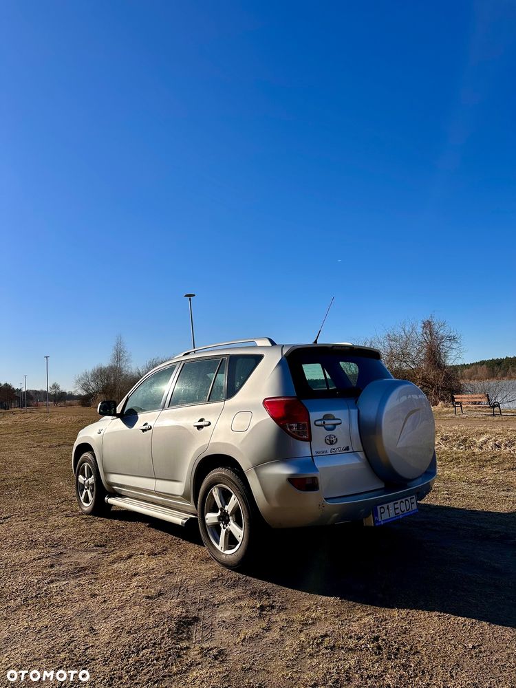 Toyota RAV4 2.2 D-4D Luna - 2