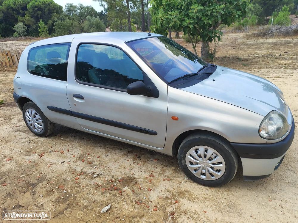 Renault Clio 1.2 RT - 5