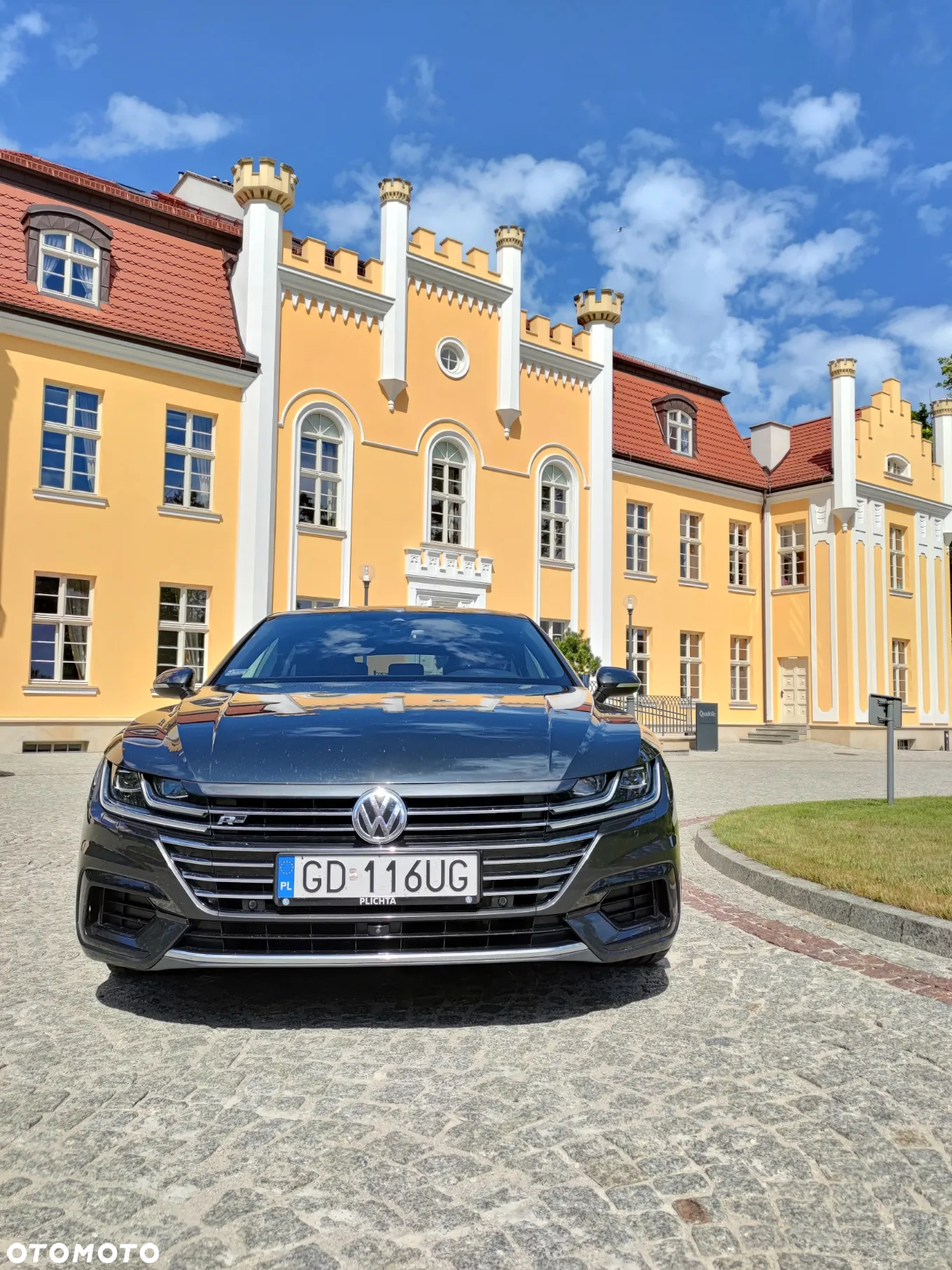 Volkswagen Arteon 2.0 TDI SCR R-Line DSG - 2