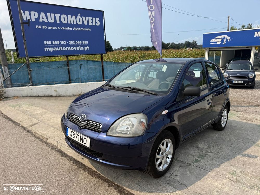Toyota Yaris 1.0 Base - 1