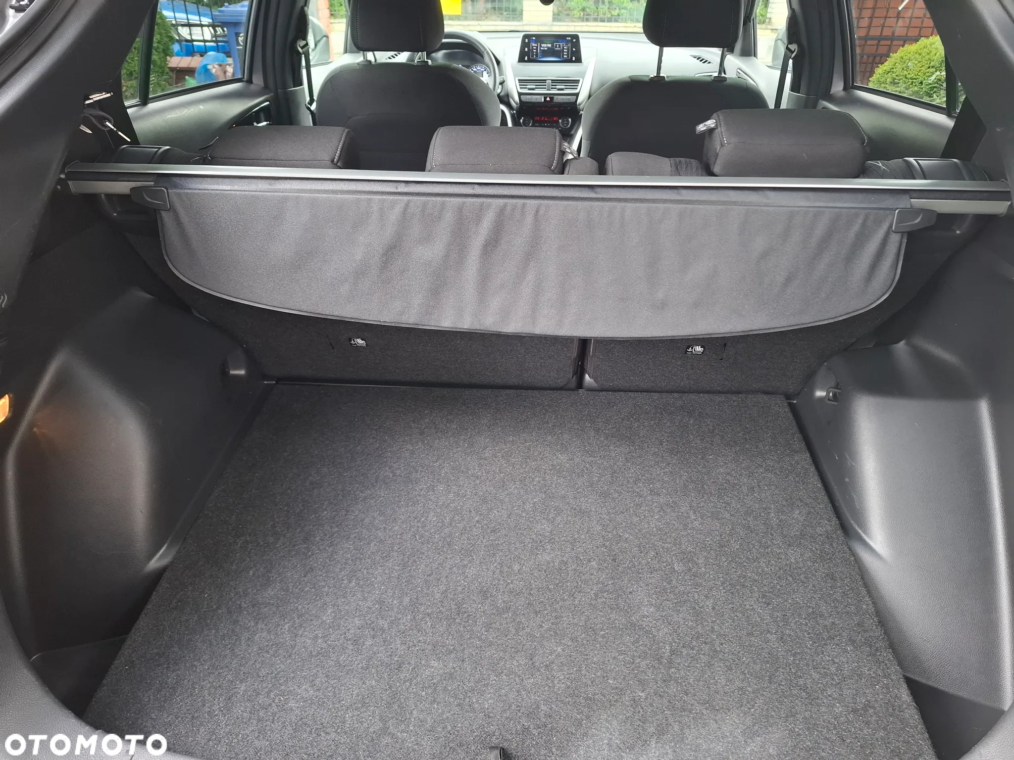 Mitsubishi Eclipse Cross - 32