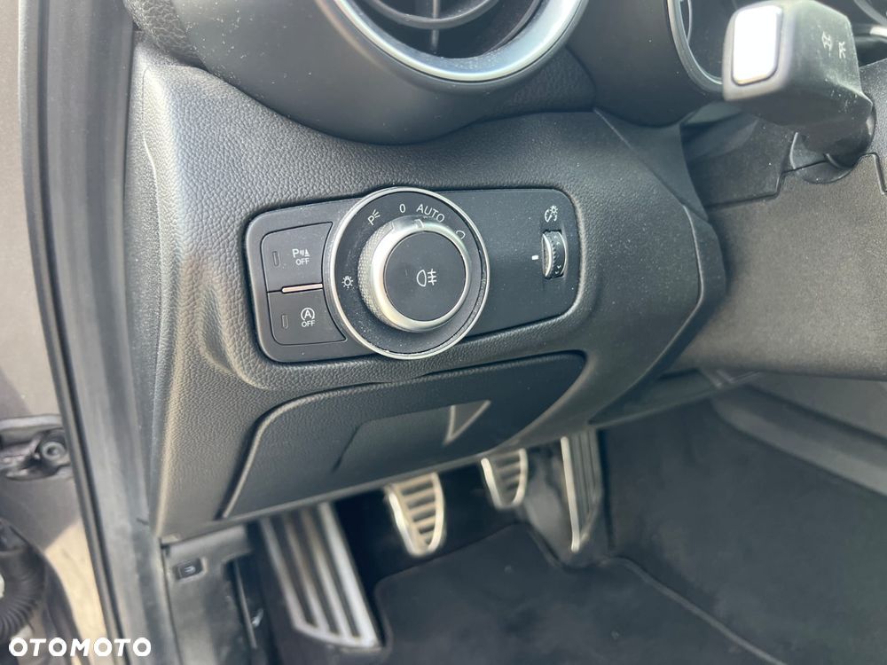 Alfa Romeo Giulia 2.2 - 11
