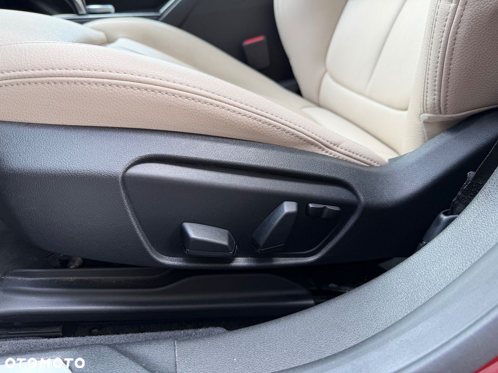 BMW Seria 2 218i Advantage - 24