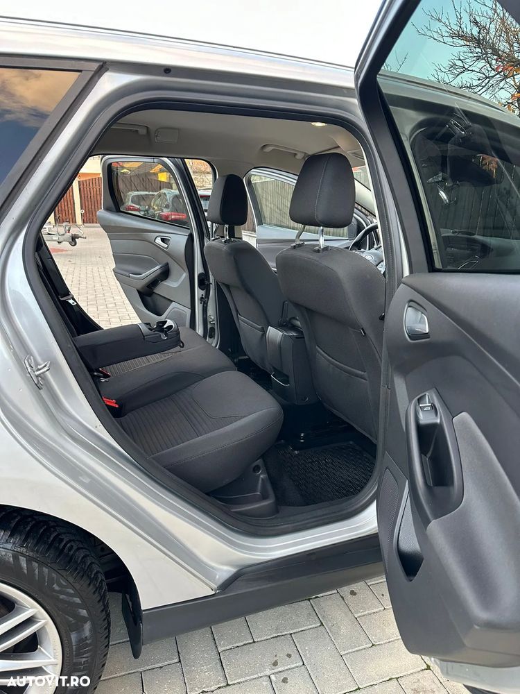 Ford Focus 1.5 EcoBlue Start-Stopp-System TITANIUM - 18